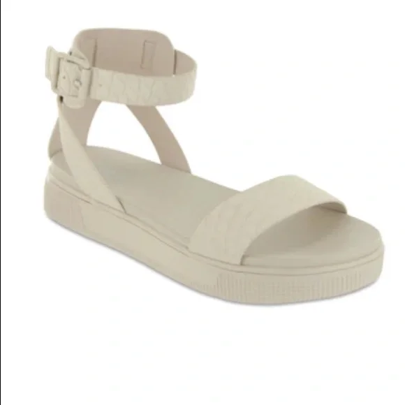 Shoes Mia Shoes Ellen Sandal In Ivory Poshmark